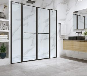 מקלחון חזית לפתח רחב גימור שחור